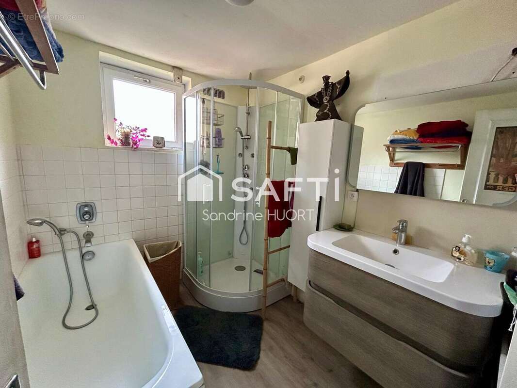 Maison 115 m² à Coulonges-Sur-L'autize  - photo 6