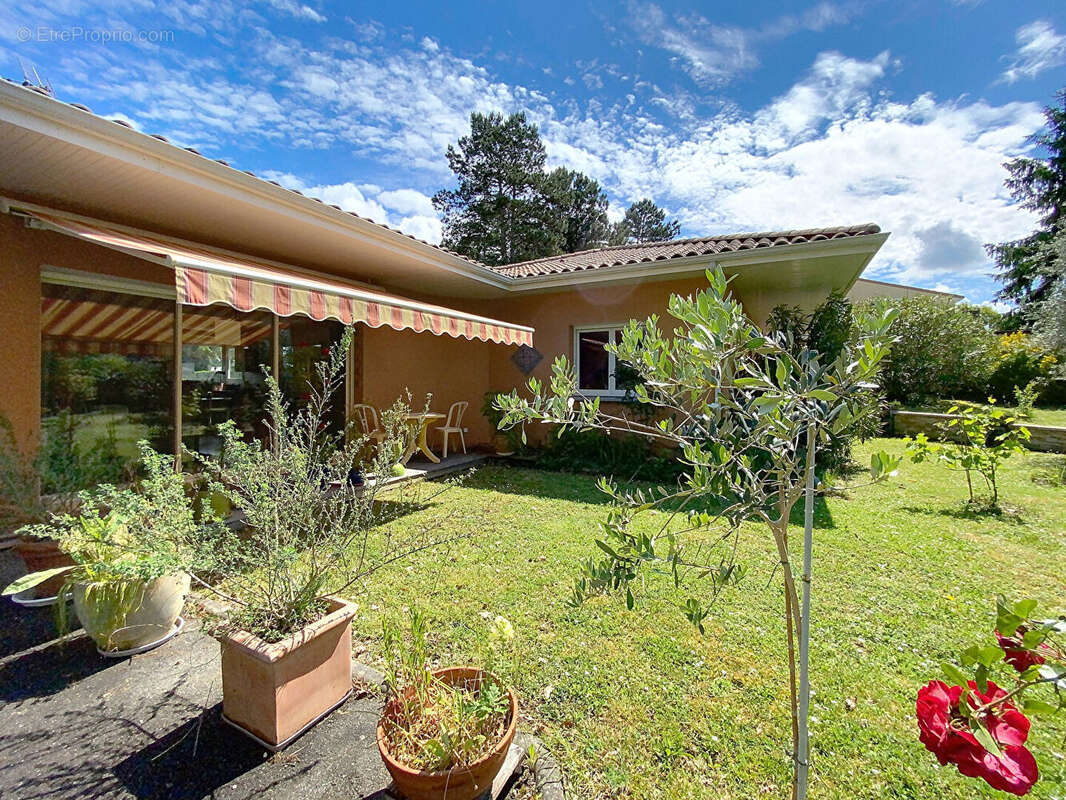 Maison à CAMBLANES-ET-MEYNAC