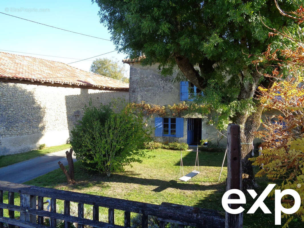 Maison à SAINT-PAUL-LIZONNE
