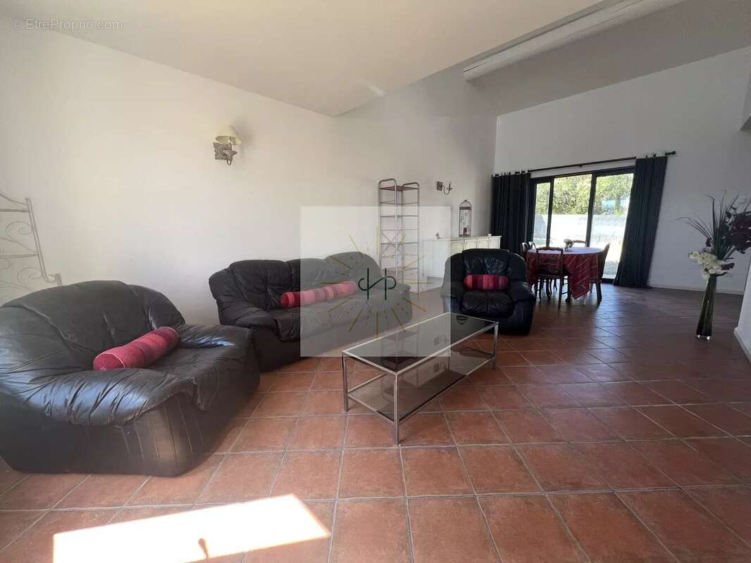 Maison à SAINT-REMEZE