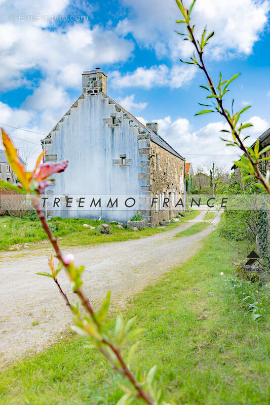 Maison à PLOUGUERNEAU
