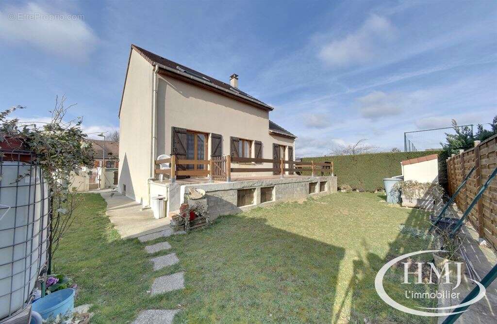 Maison à RIS-ORANGIS