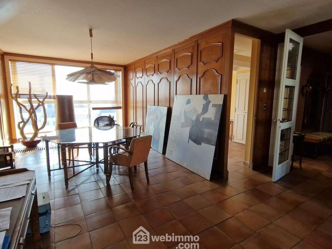Appartement 237 m² à La Roche-Sur-Yon  - photo 19