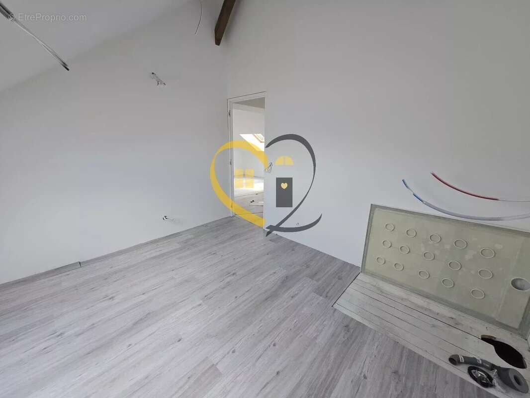 Appartement à LES AIX-D&#039;ANGILLON