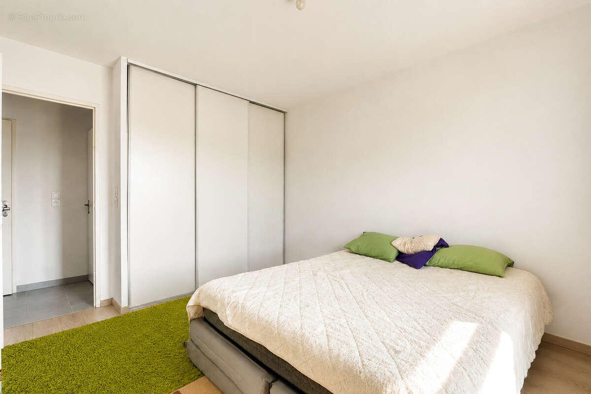 En exclusivité !  Appartement T3 de 62 m2, situé au 1er étage, dans le secteur du Grand Selve. - photo 10