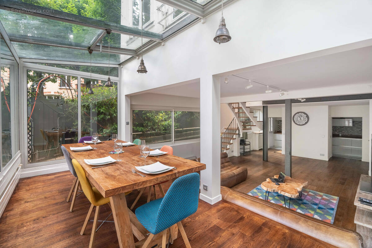 Maison à PARIS-17E