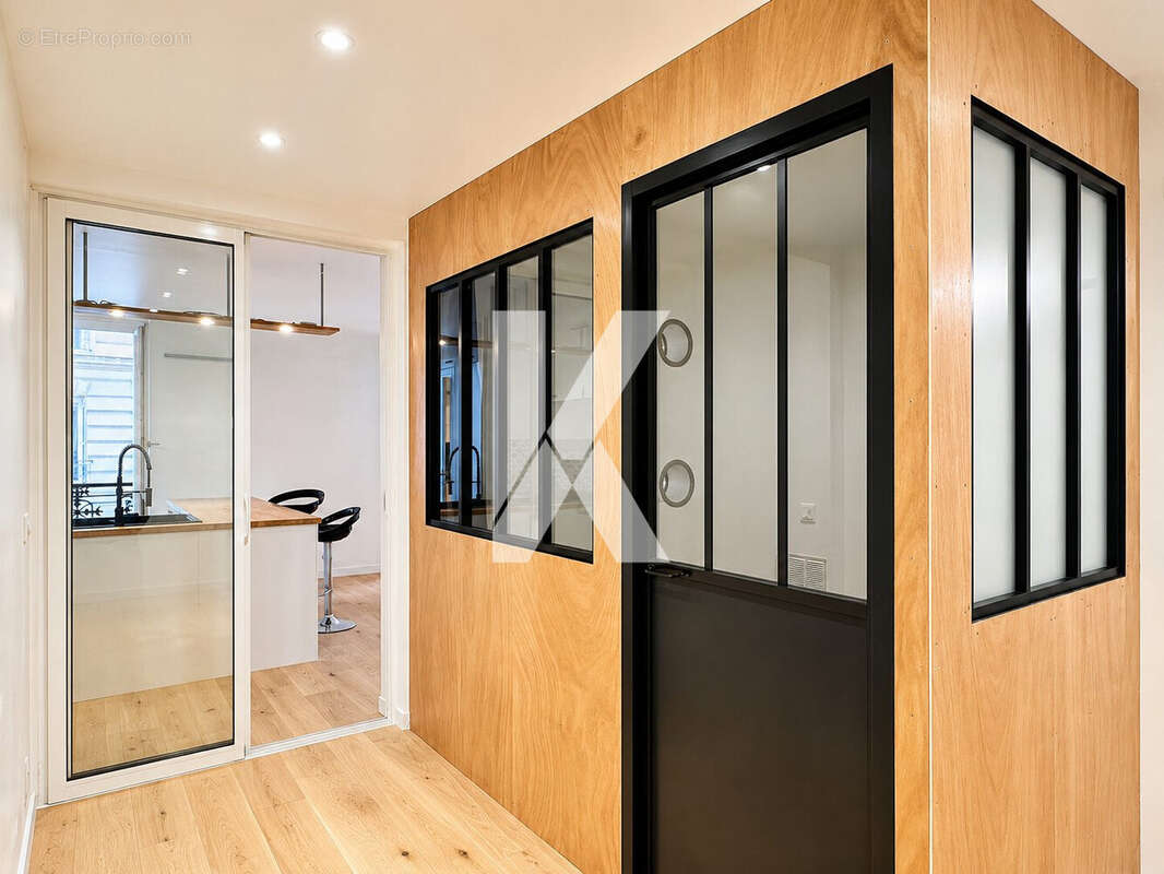 Appartement à PARIS-17E