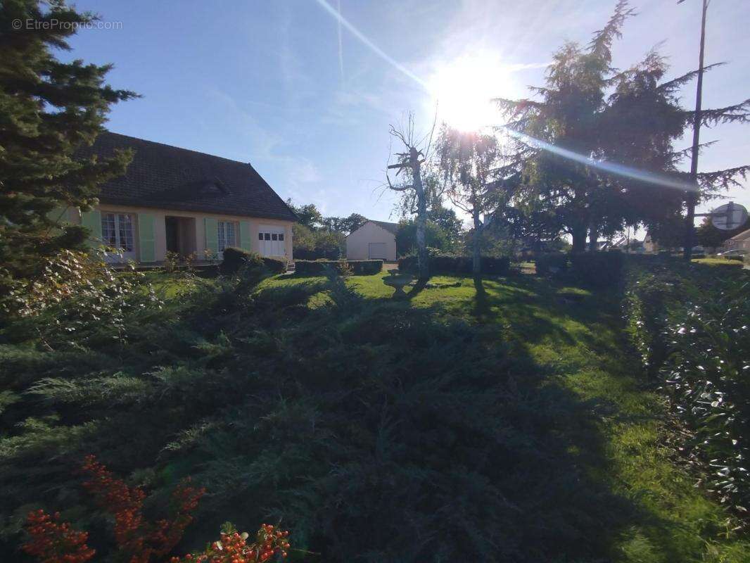 Maison à LA SUZE-SUR-SARTHE