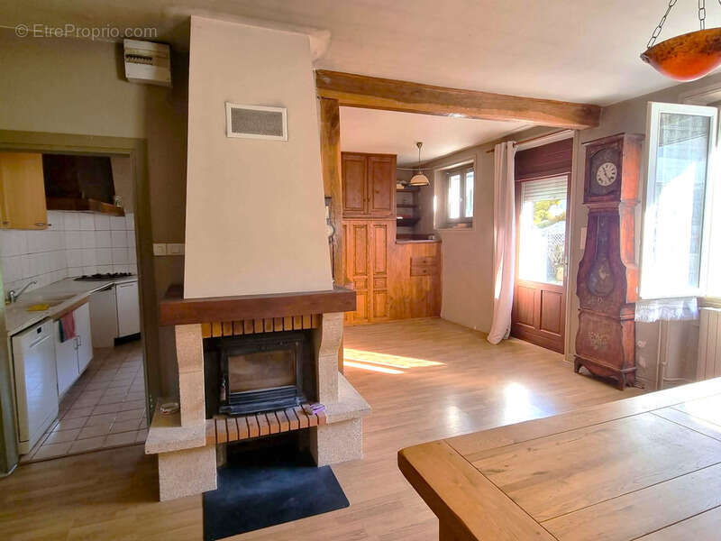 Maison à LAGUENNE