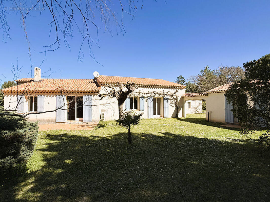 Maison à JOUQUES