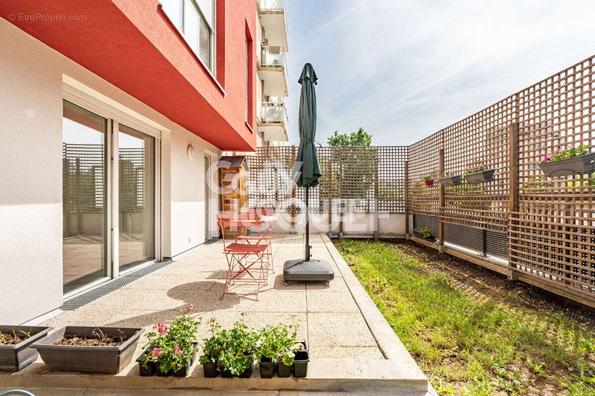 Appartement à GENNEVILLIERS