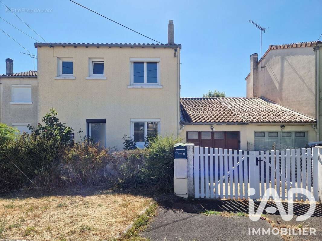 Photo 2 - Maison à ANGOULEME