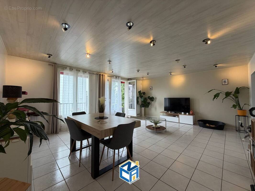 Appartement à SAINT-PIERRE-DES-CORPS