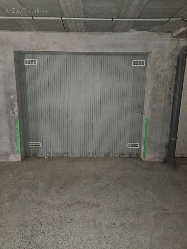 Parking à LE BARCARES