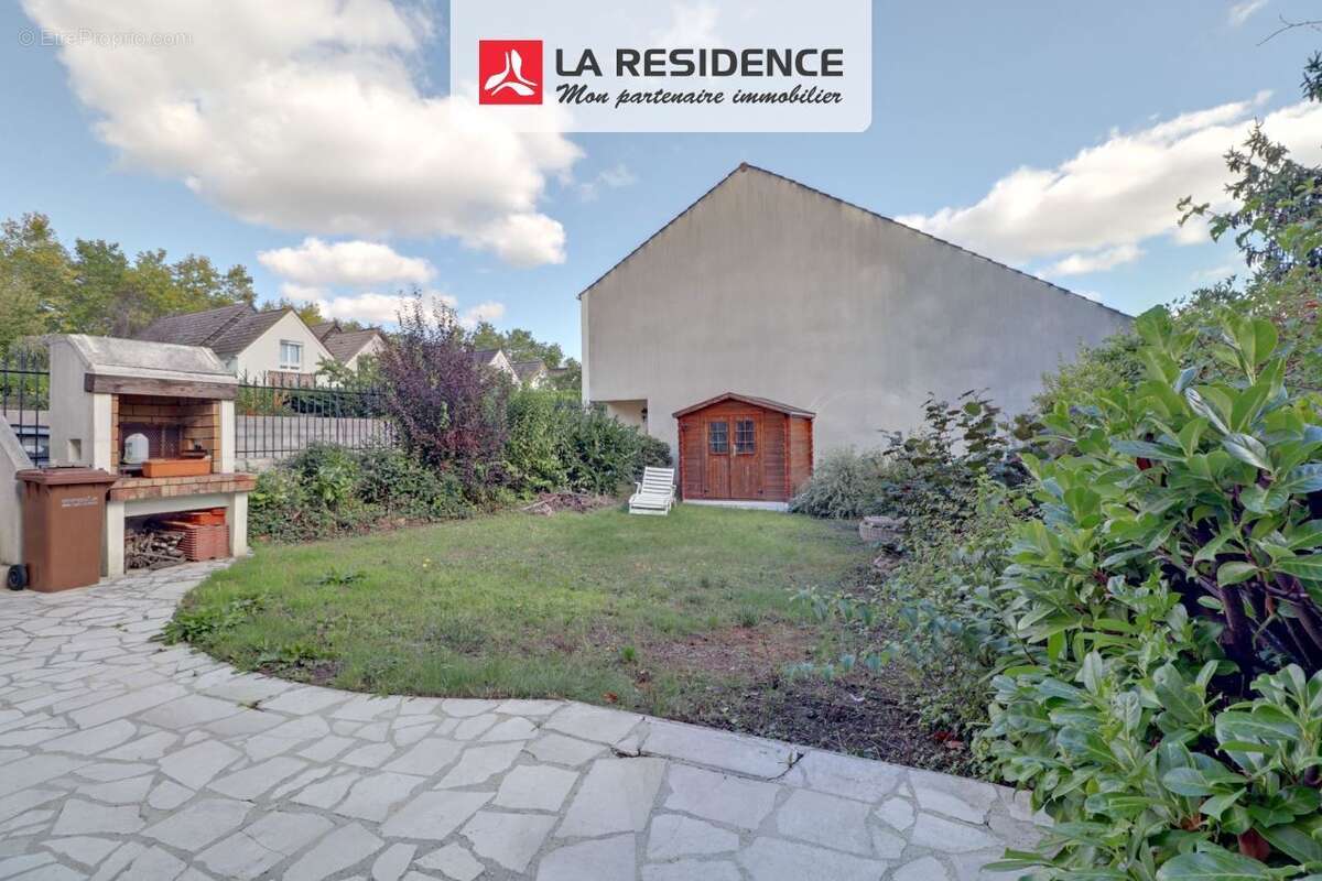 Maison à JOUY-LE-MOUTIER