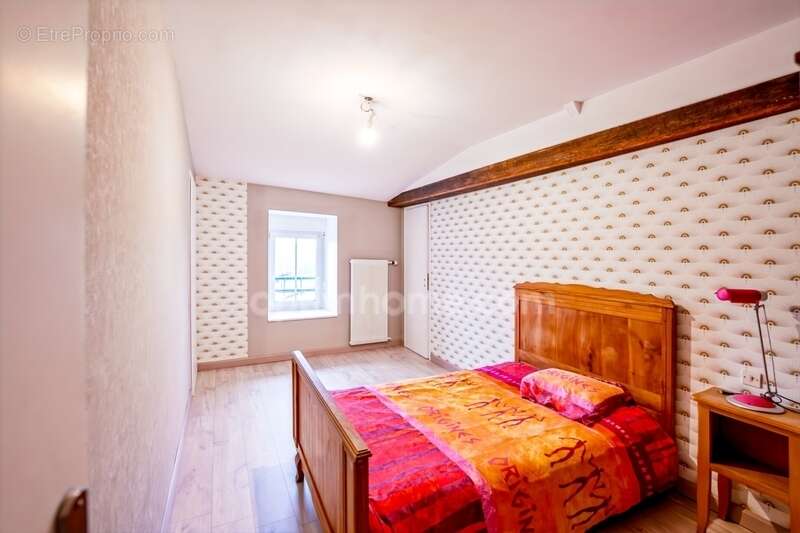 49300 Cholet - corps de ferme – 4 ha – Potentiel gîtes ou maison d'hôtes - revenus fonciers et locatifs - charme de l'ancien - d - photo 8