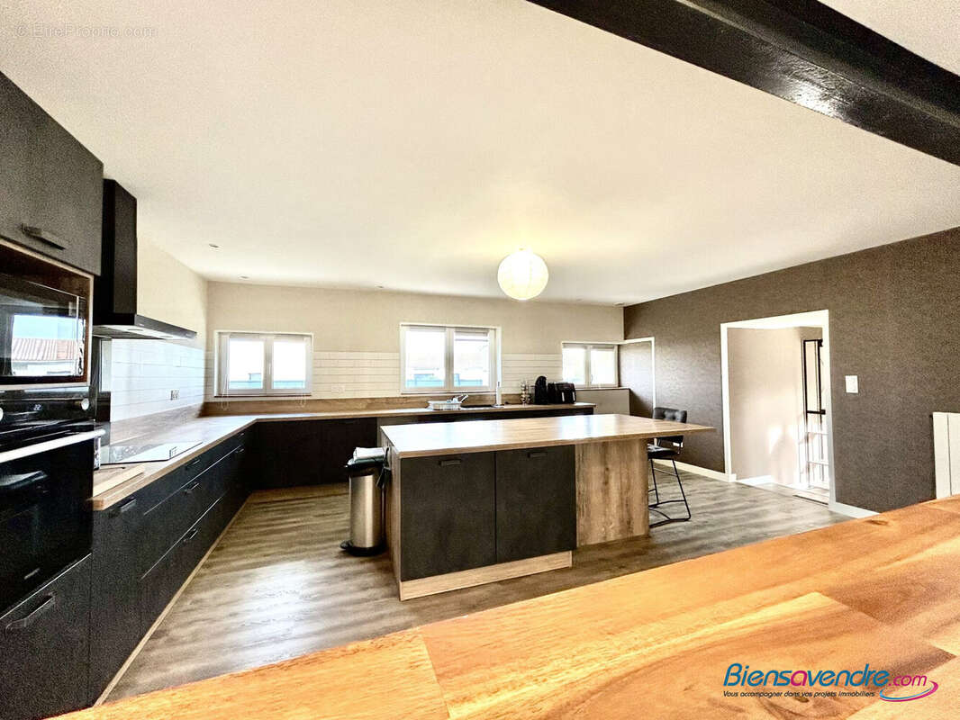 cuisine 1 - Maison à AVANTON