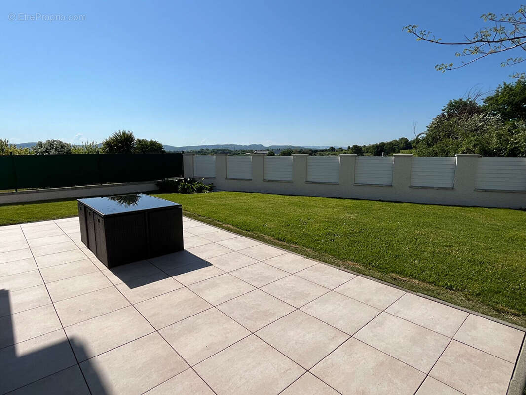 Maison à CHARVIEU-CHAVAGNEUX