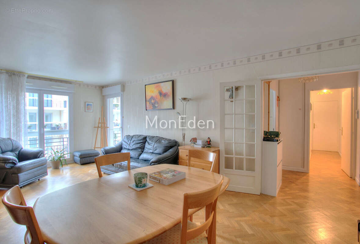 Appartement à NEUILLY-SUR-SEINE
