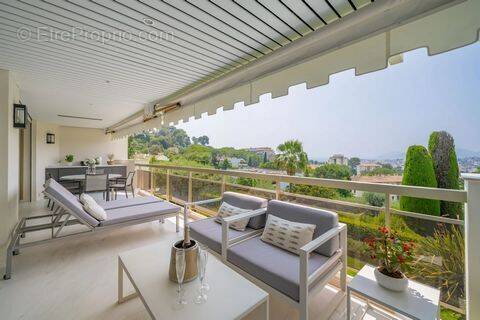 Appartement à LE CANNET