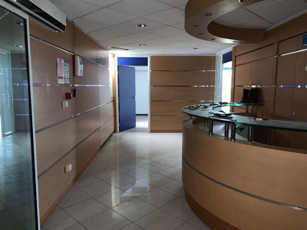 Commerce à FORT-DE-FRANCE