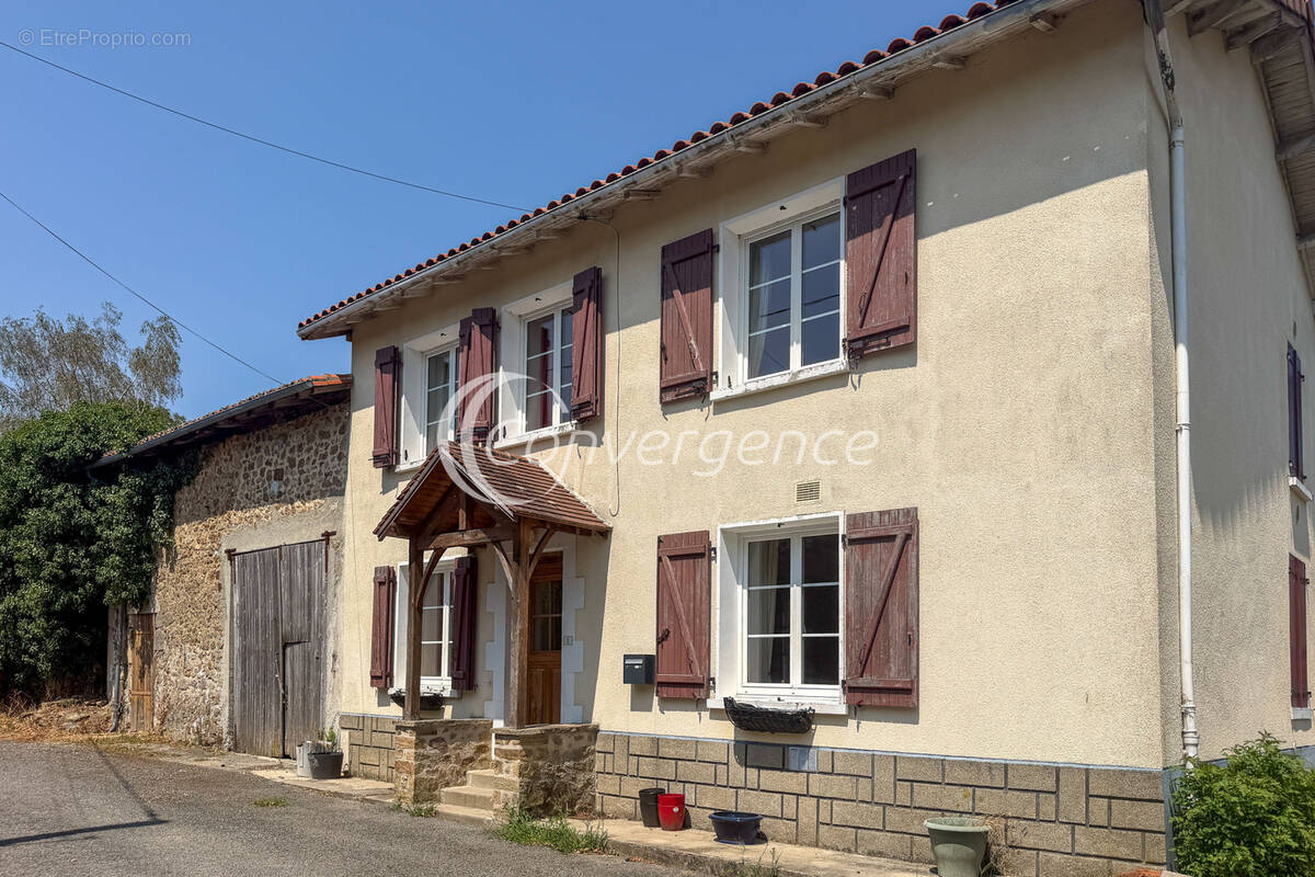 Maison à BRIGUEUIL
