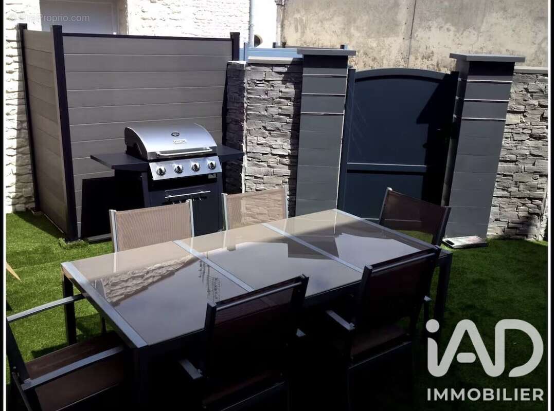 Maison 168 m² à Angoulins  - photo 9