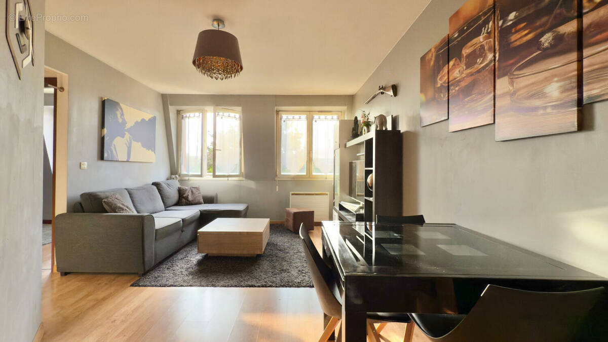 Appartement à CORBEIL-ESSONNES