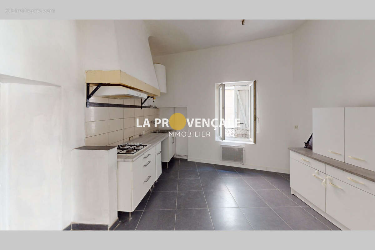 Appartement 61 m² à Trets  - photo 3
