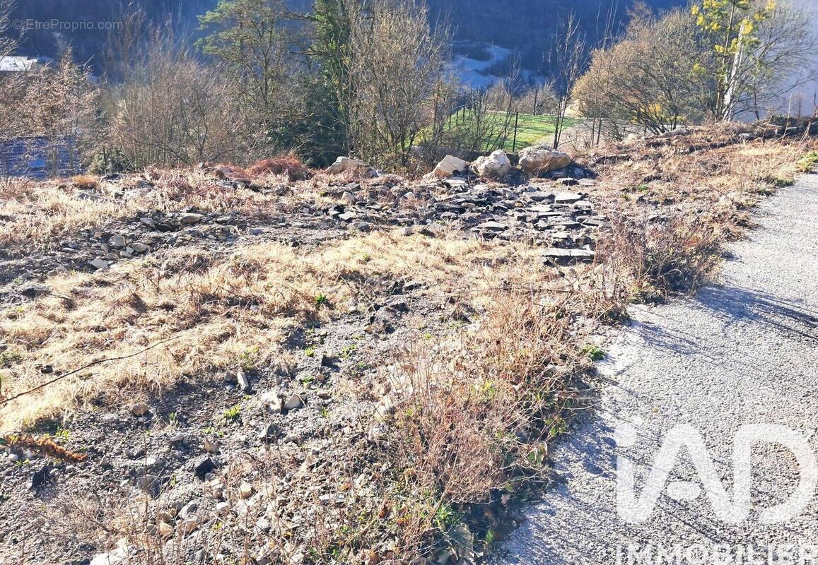 Photo 1 - Terrain à SAINT-CLAUDE