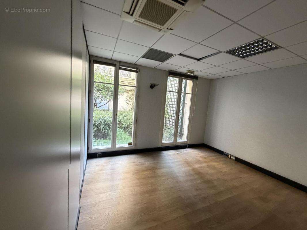 Bureaux de 218 m2 - Paris 8ème proche Champs-Élysées - photo 6
