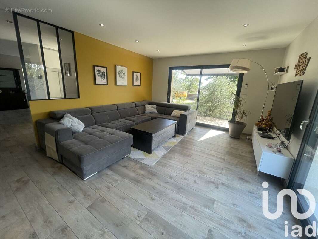 Maison 144 m² à Tourriers  - photo 7