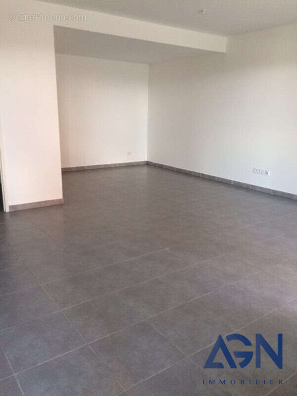 Appartement à SAINT-JEAN-DE-VEDAS