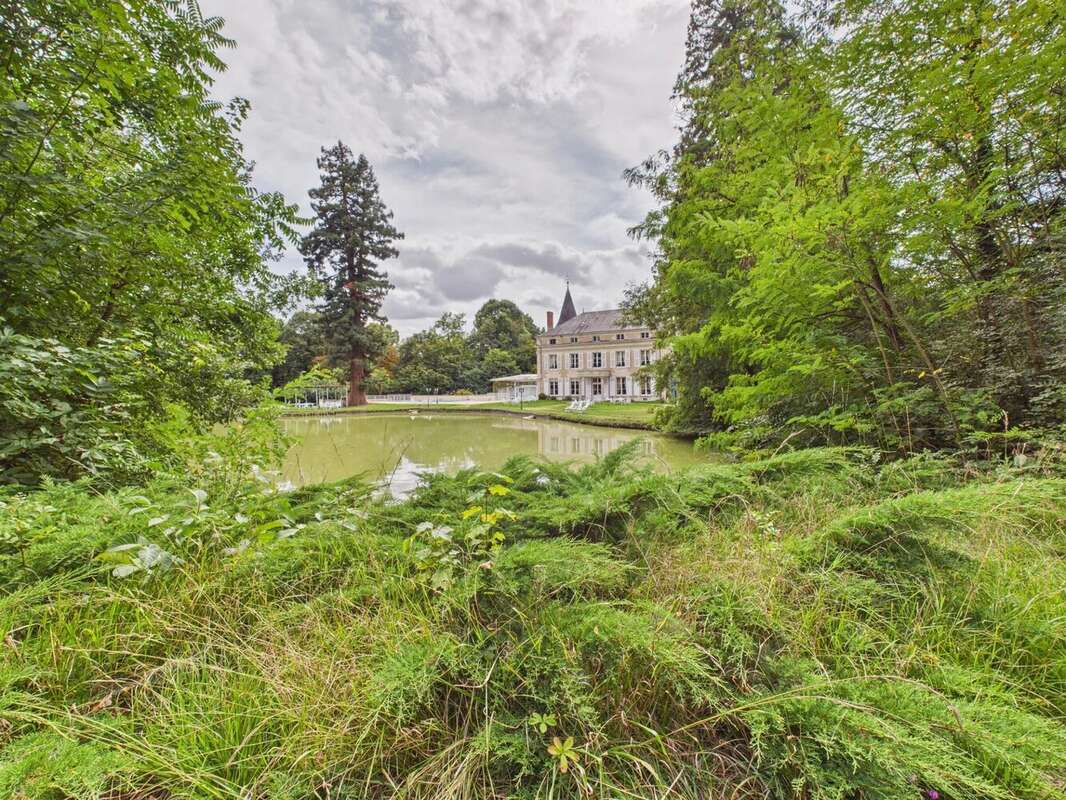 Maison à TOURNON-SAINT-PIERRE