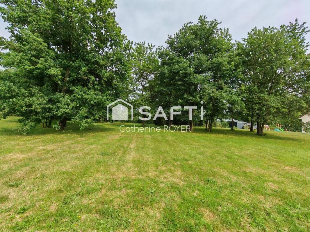 Photo 1 - Terrain à LA CHAPELLE-SAINT-SAUVEUR