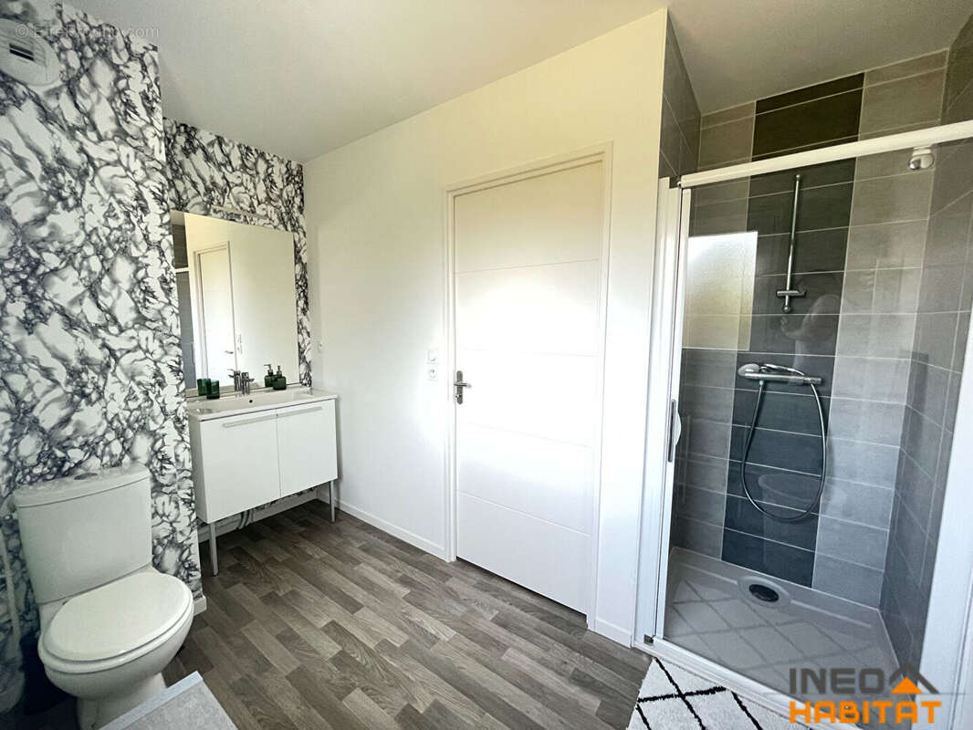 Appartement à LA MEZIERE