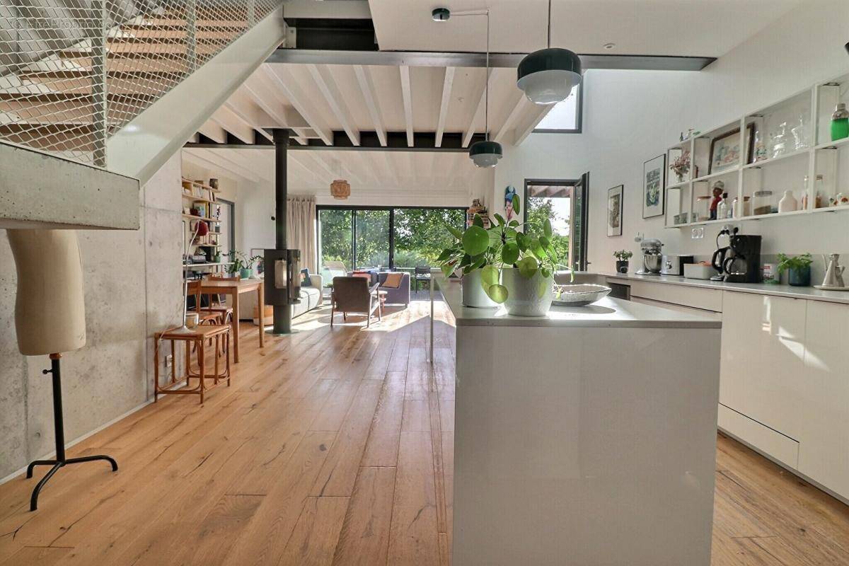 Maison à LES PONTS-DE-CE