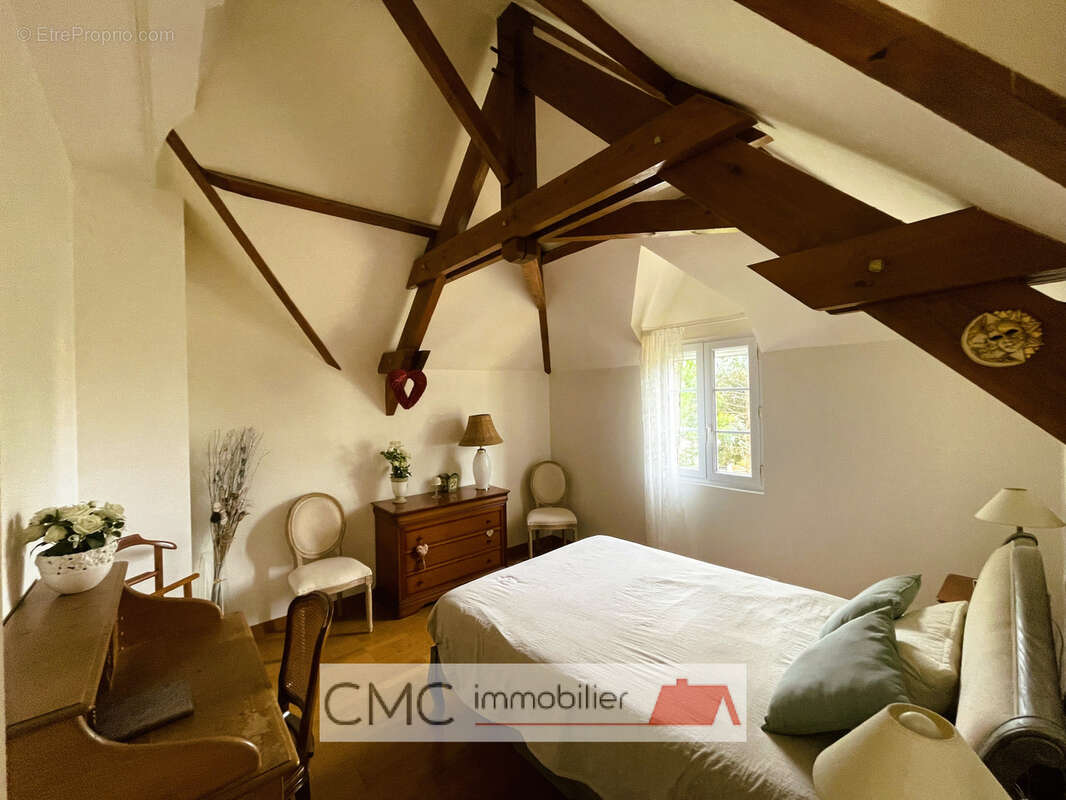 Fontaine la guyon - photo 18