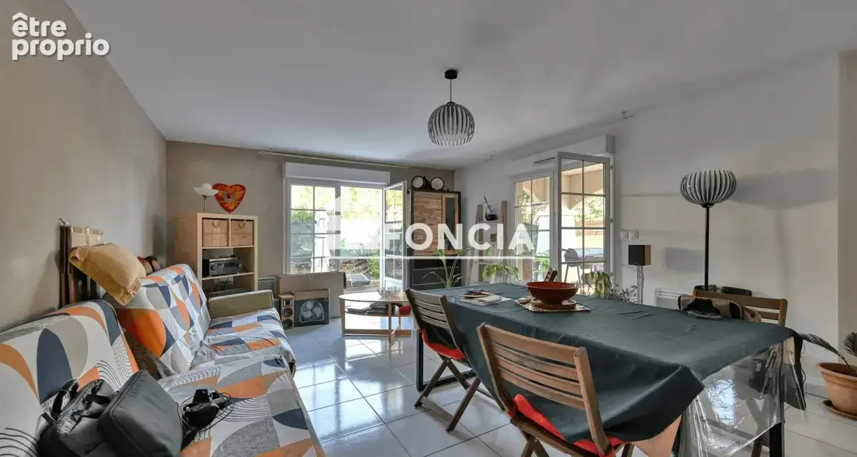Appartement à JUVIGNAC