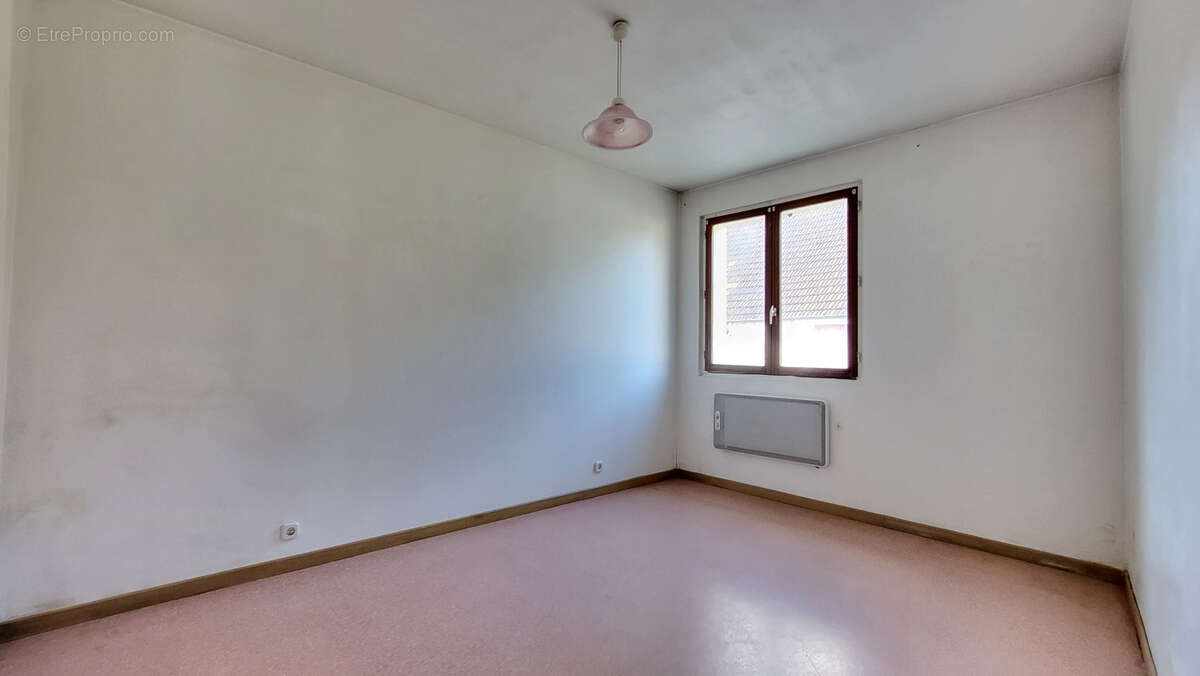 Maison à ROMENY-SUR-MARNE