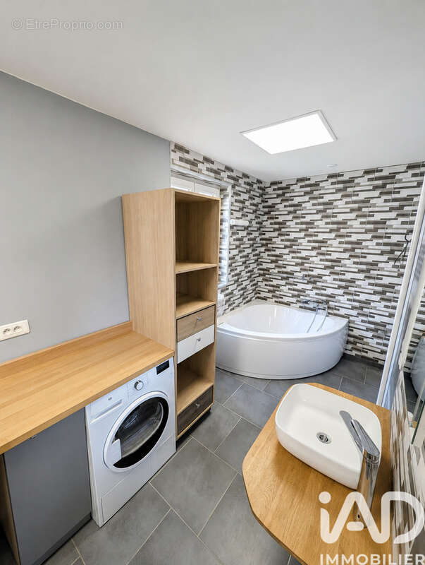 Maison 233 m² à Douchy  - photo 4