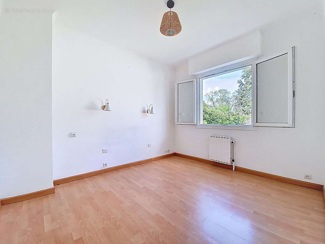 Maison à SAINTE-LUCE-SUR-LOIRE