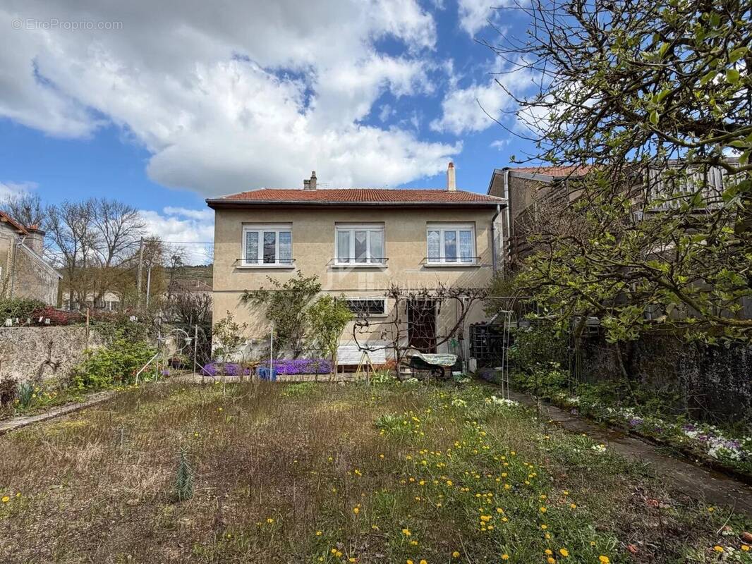 Maison à CHAMPEY-SUR-MOSELLE