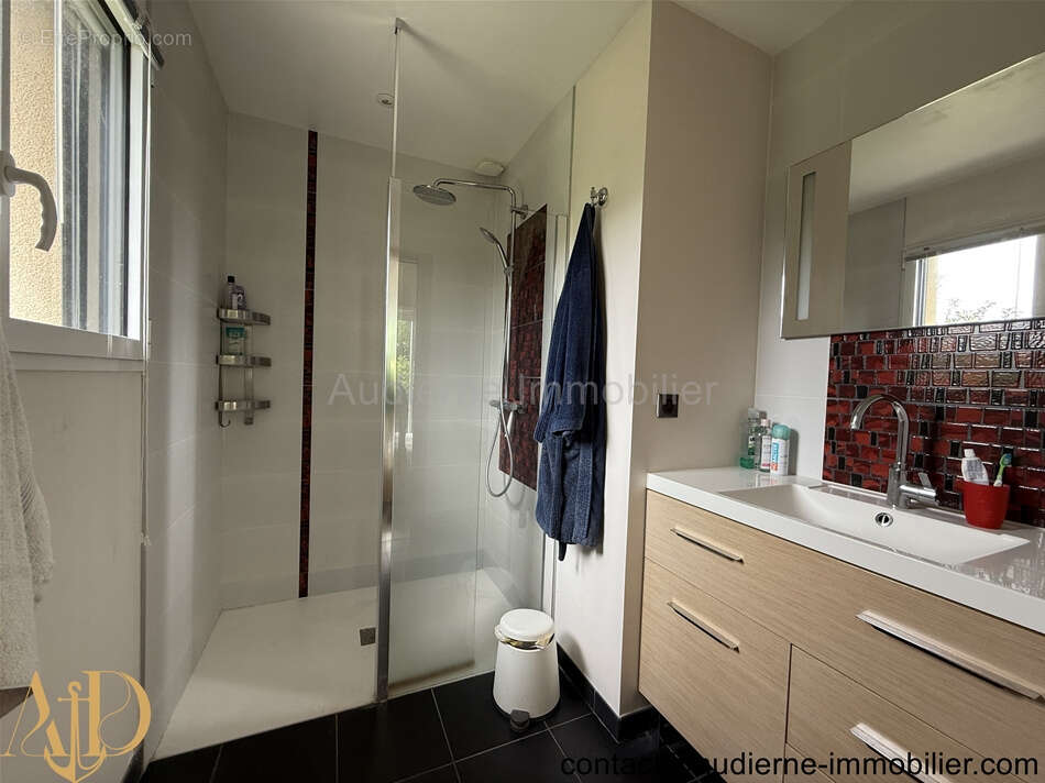 Maison à CONFORT-MEILARS