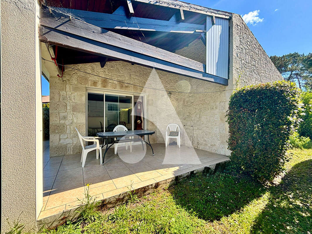 Maison à LES MATHES