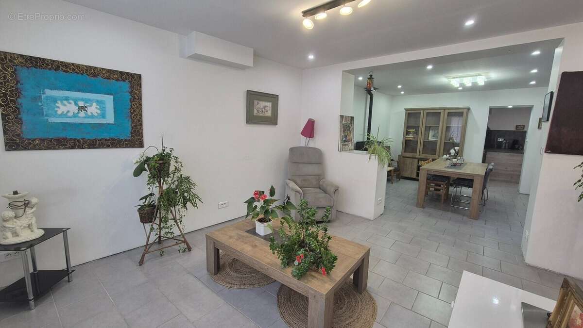 Maison à SIN-LE-NOBLE