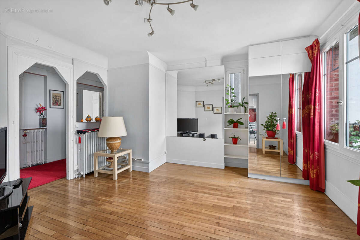 Appartement à PARIS-15E