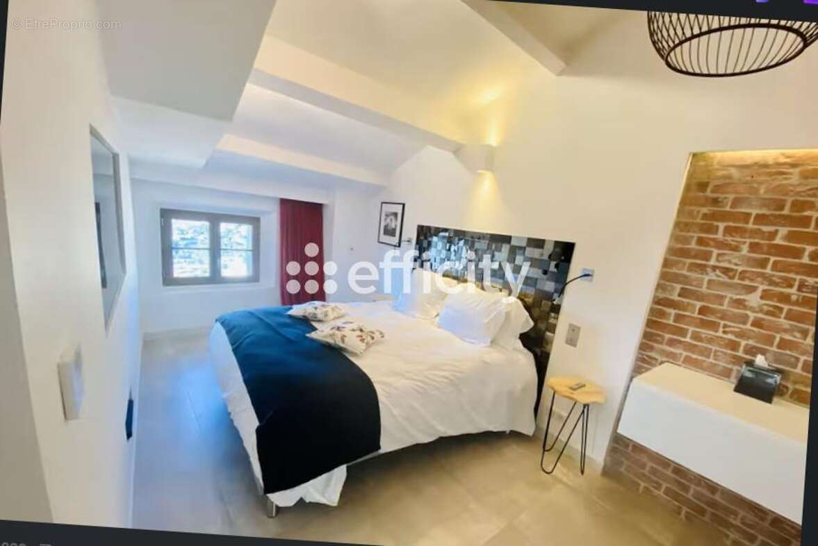 Maison 140 m² à Saint-Paul  - photo 3
