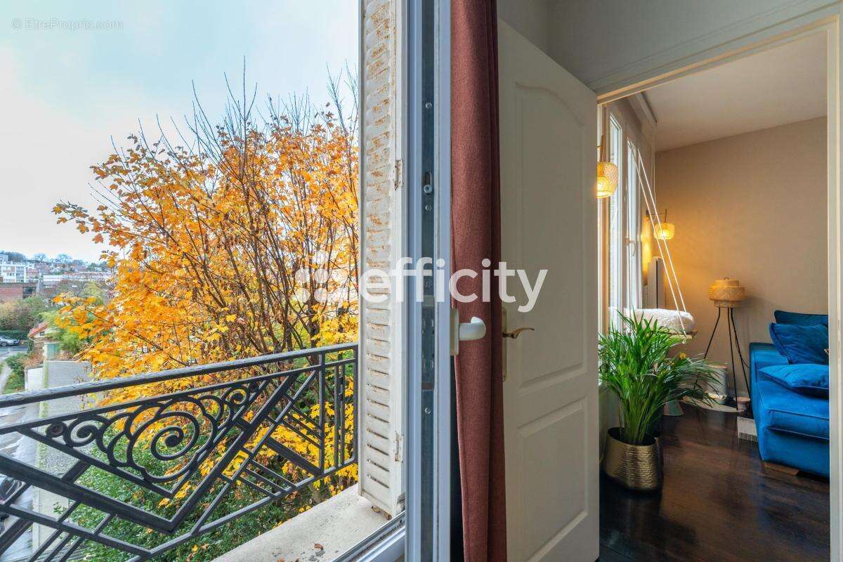 Appartement à SURESNES