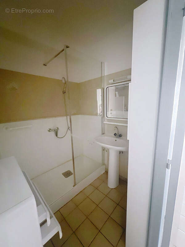 Appartement à GREOUX-LES-BAINS